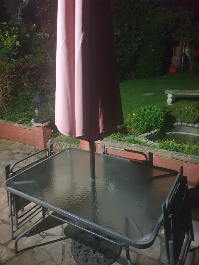Harry Potter Theme Double Room In Shared House Watford  Esterno foto